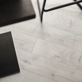 LAMINAT VODOOTPORNI SUPREME HRAST FRESCO SNOW VISOKI SJAJ KL 33 8MM